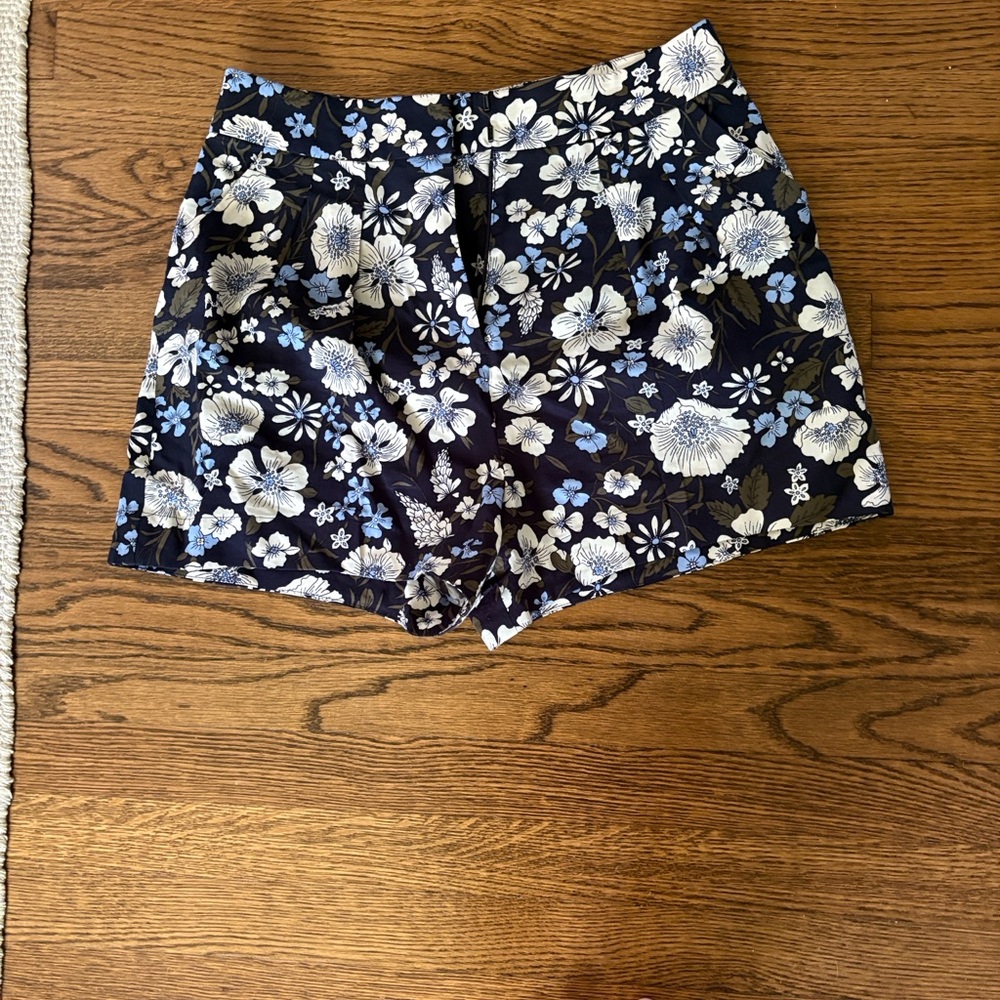 Veronica Beard Navy Floral Women Shorts